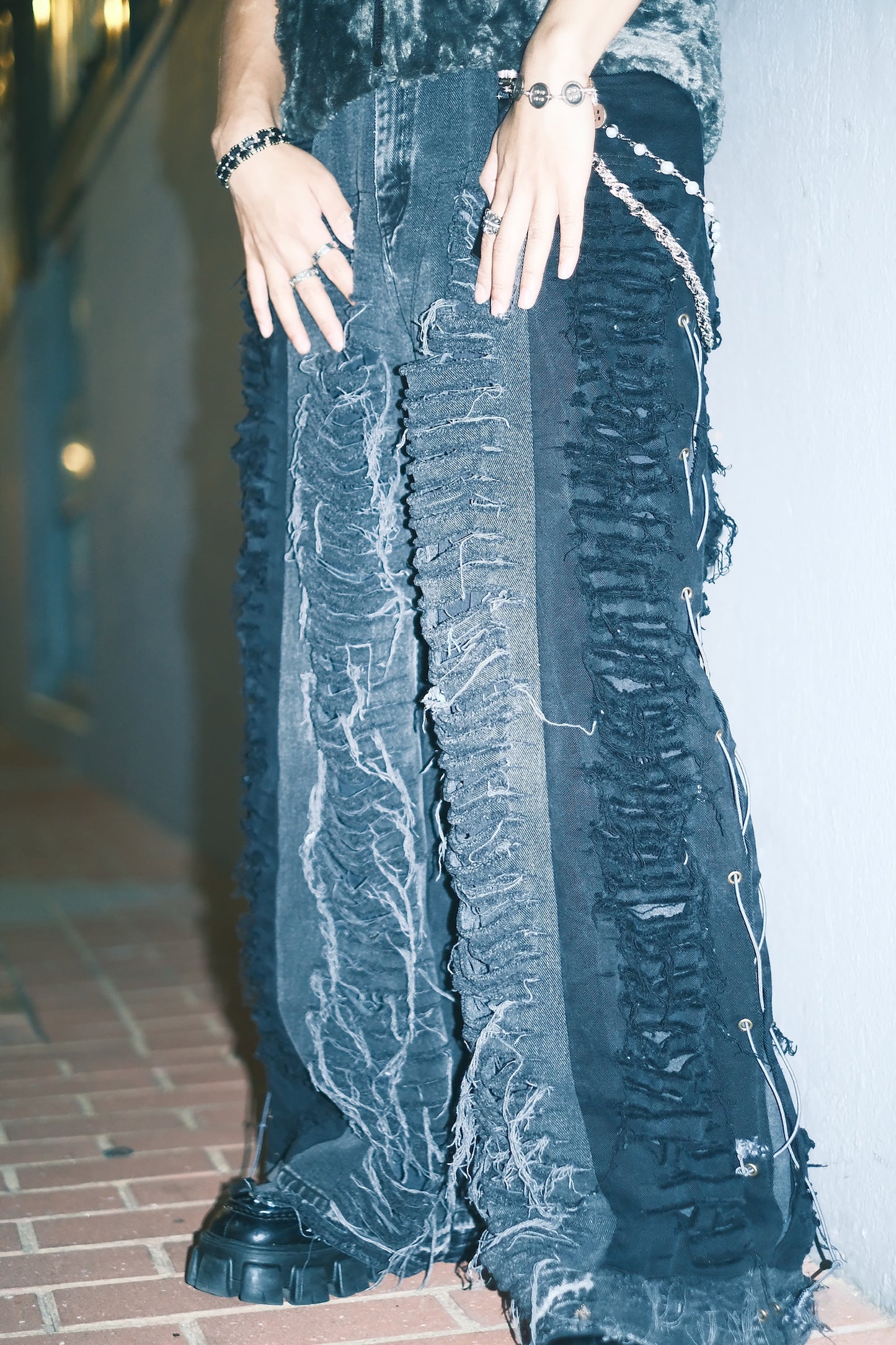 黑色復古破洞牛仔褲 30英寸