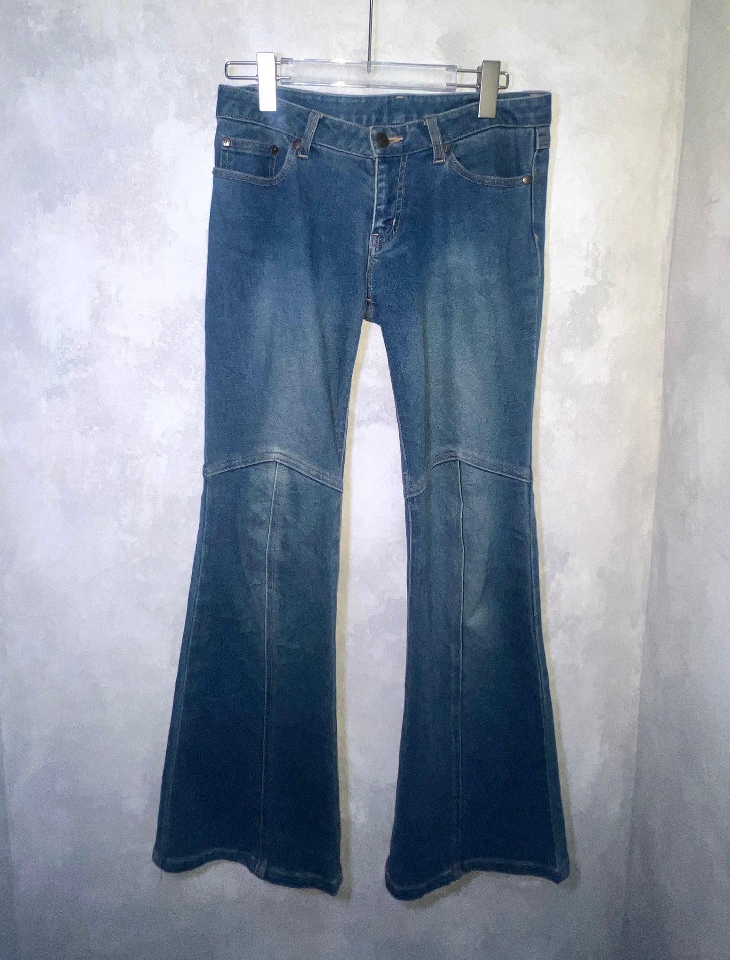 Y2K Vintage Flared Jeans 31”