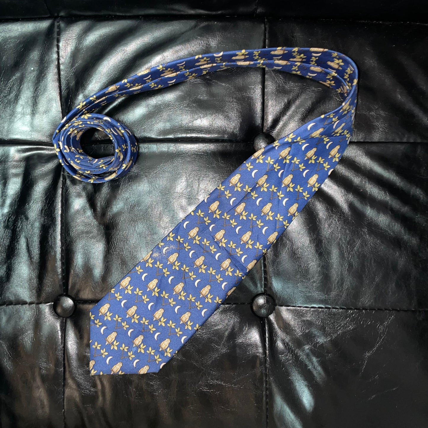 Vtg animal printed tie (owls)