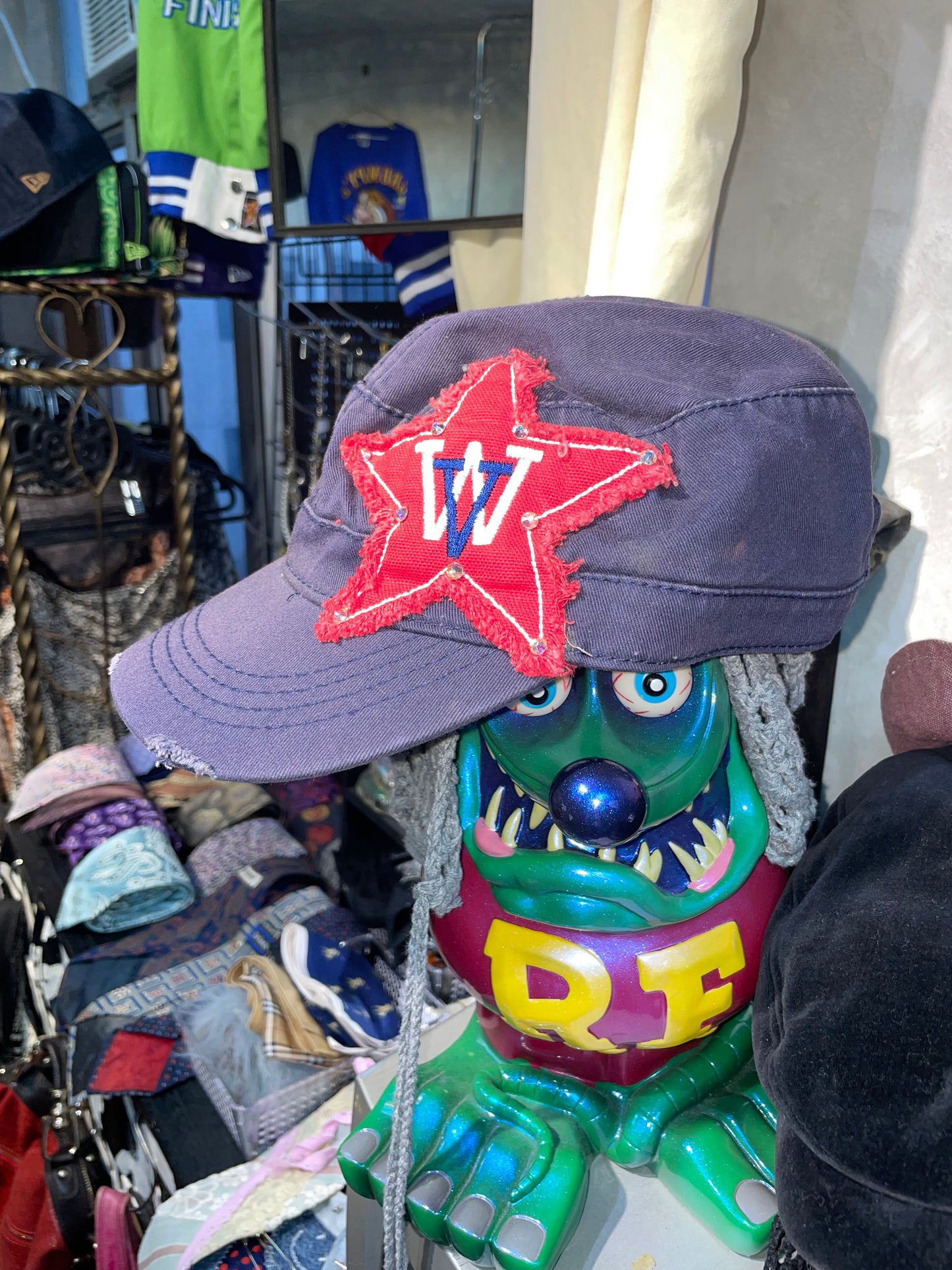 Y2K hat