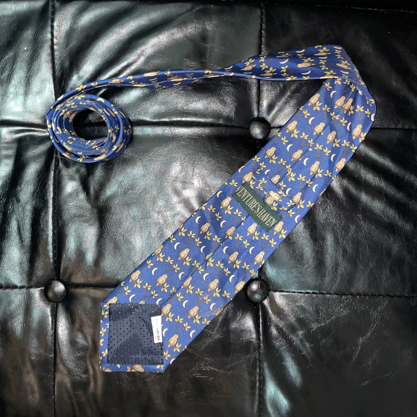 Vtg animal printed tie (owls)