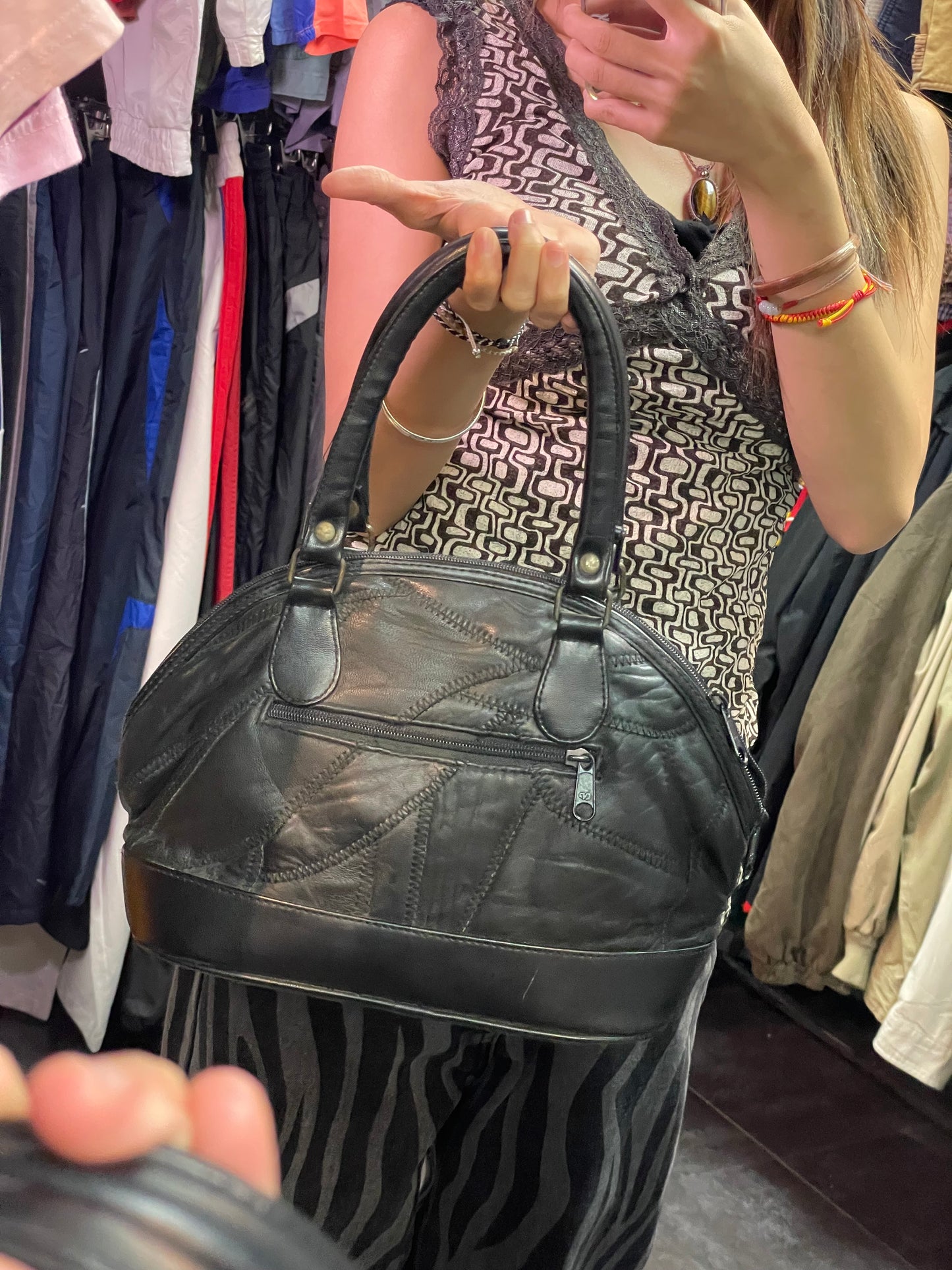 Vtg leather handbag