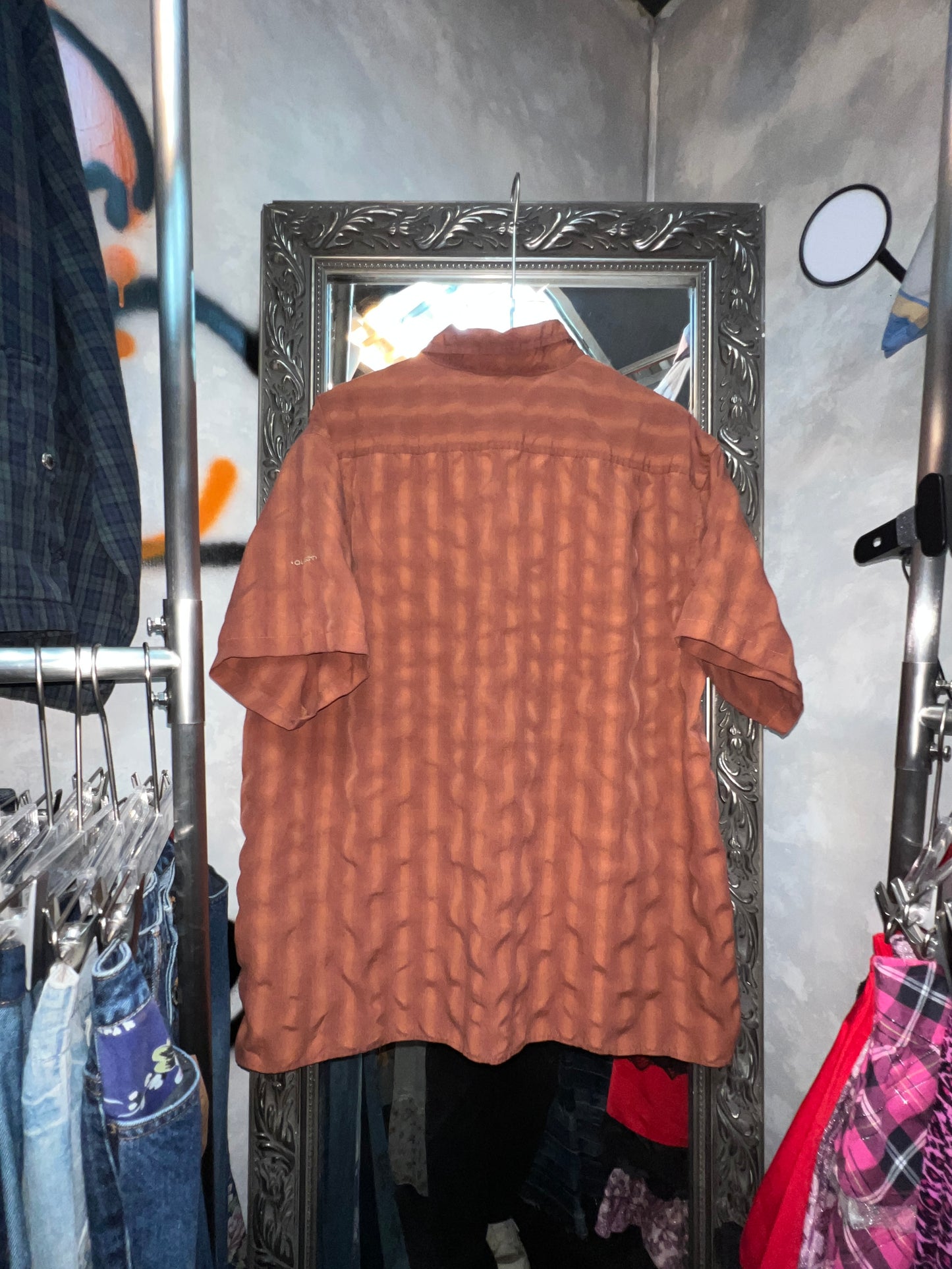 Vtg 3D texture striped shirt