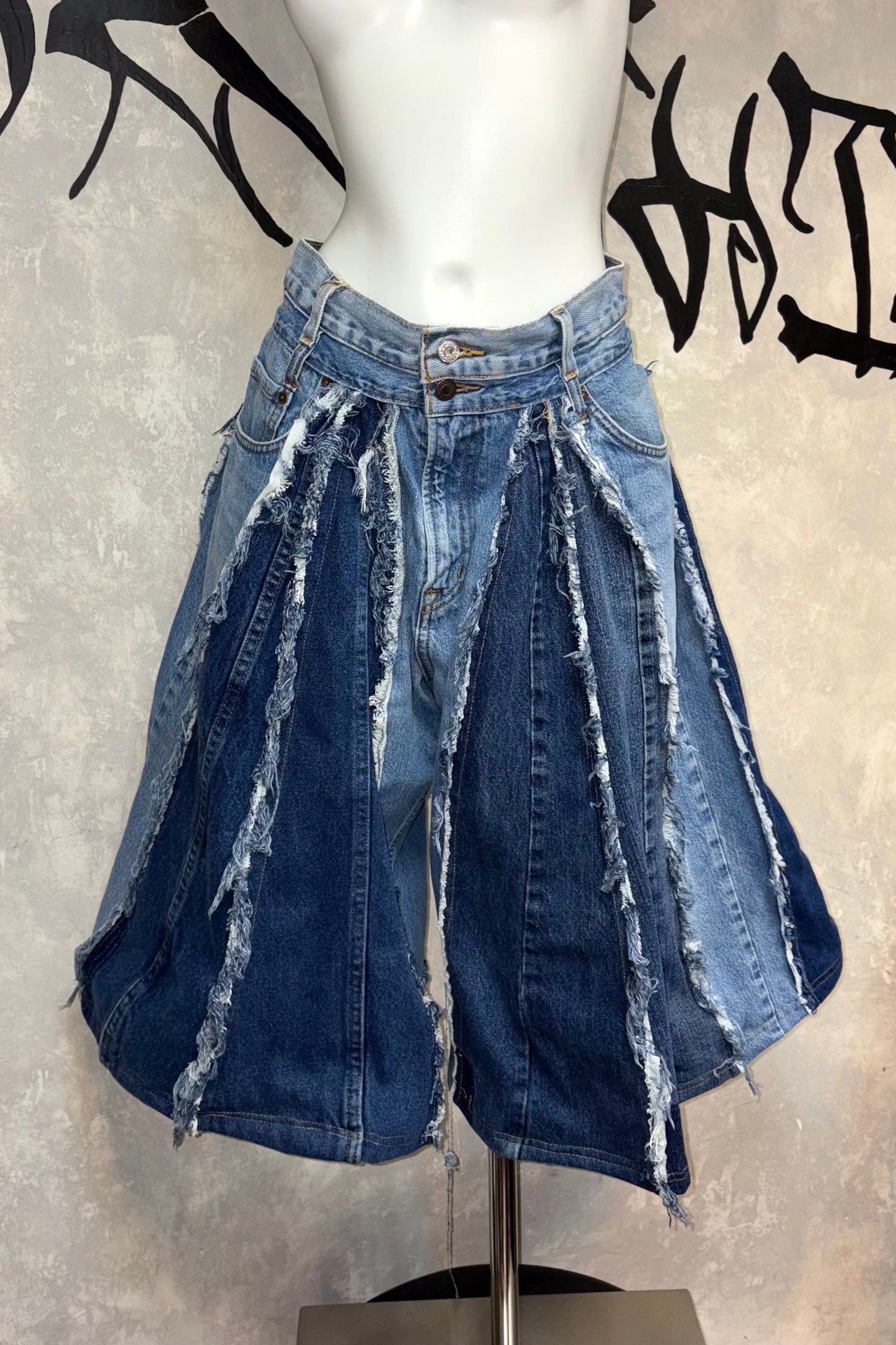 Remake Vintage Jorts (Triangle) 31” #JORT004