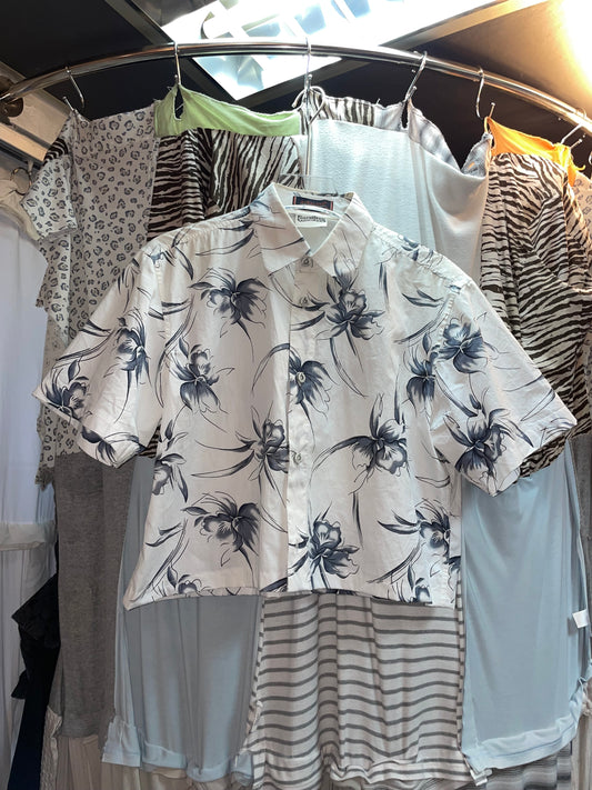 Cropped Vintage Hawaii Shirt